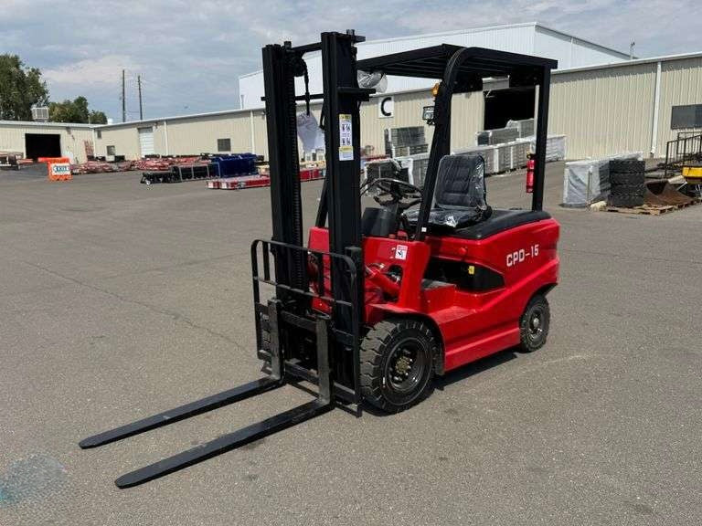 SD LANCH SDLOOL CPD-15 ForkLift  - Inquire for shipping quote
