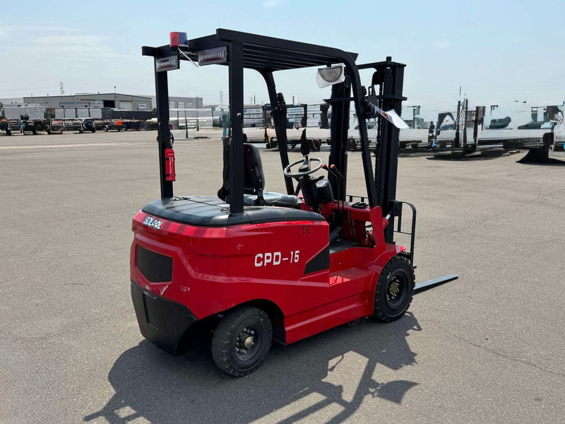 SD LANCH SDLOOL CPD-15 ForkLift  - Inquire for shipping quote